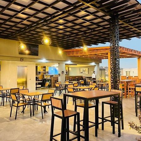 Triple E Hotel And Spa Addis Abeba Esterno foto