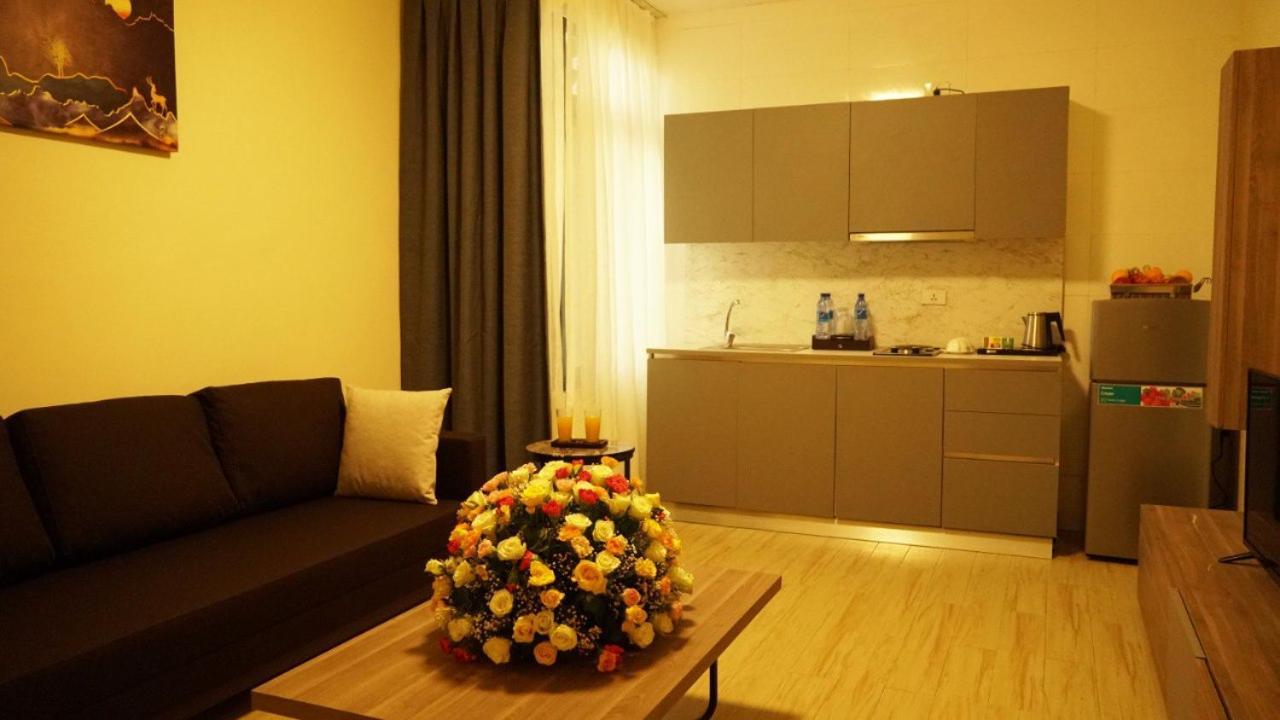 Triple E Hotel And Spa Addis Abeba Esterno foto