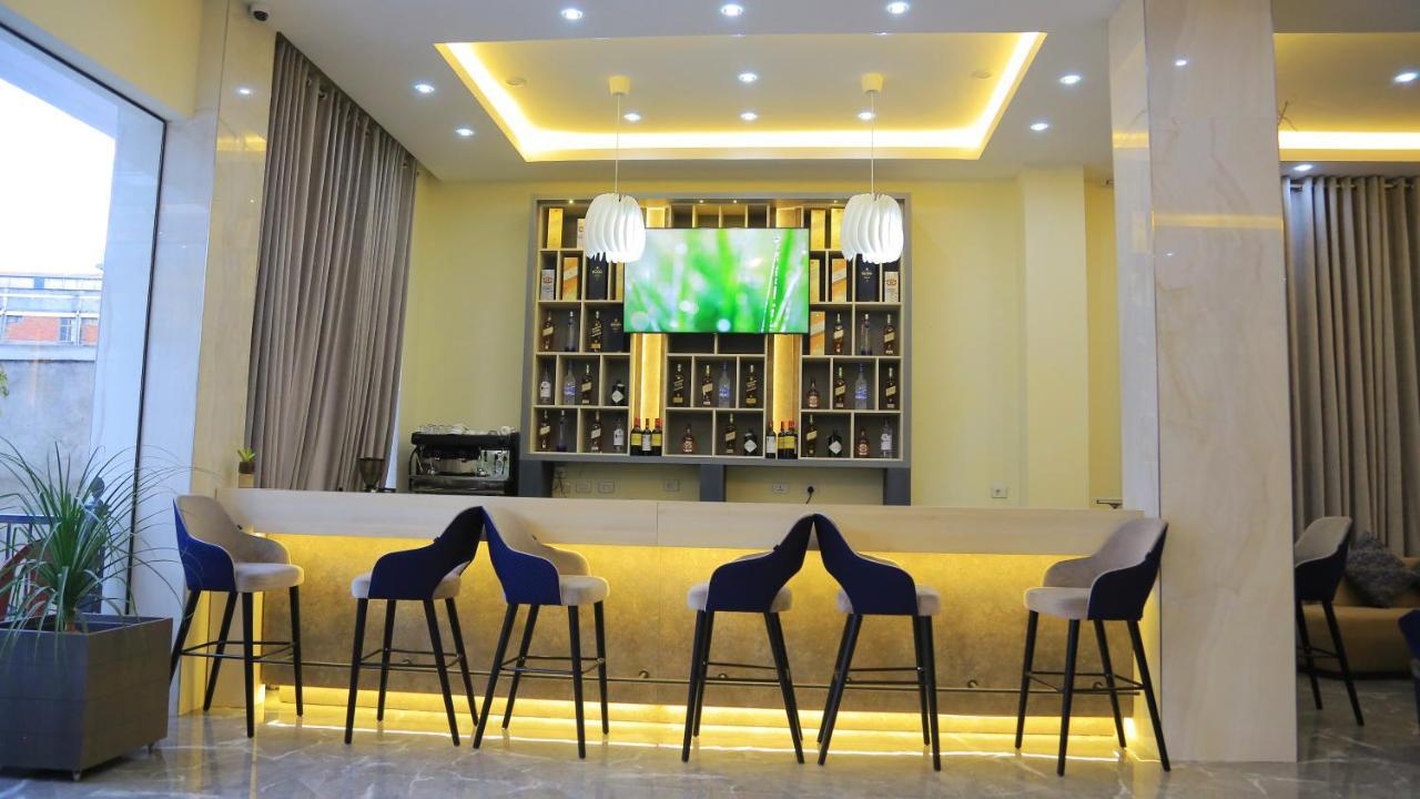 Triple E Hotel And Spa Addis Abeba Esterno foto
