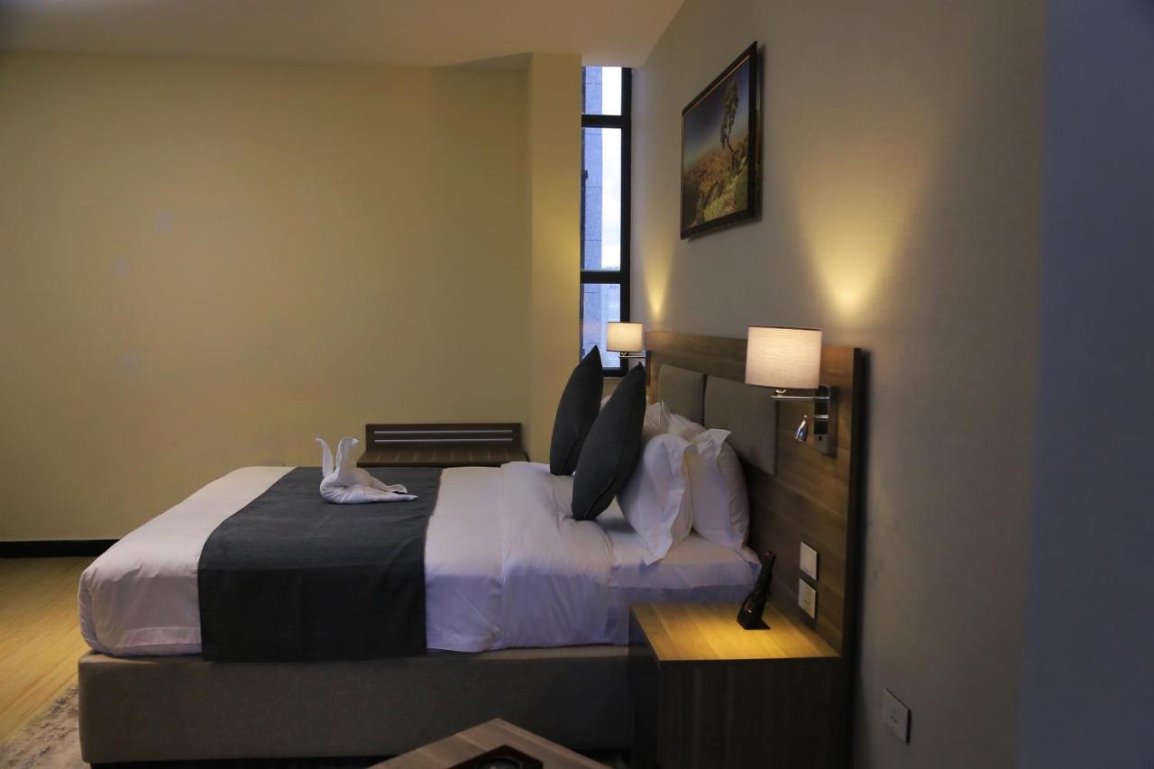 Triple E Hotel And Spa Addis Abeba Esterno foto