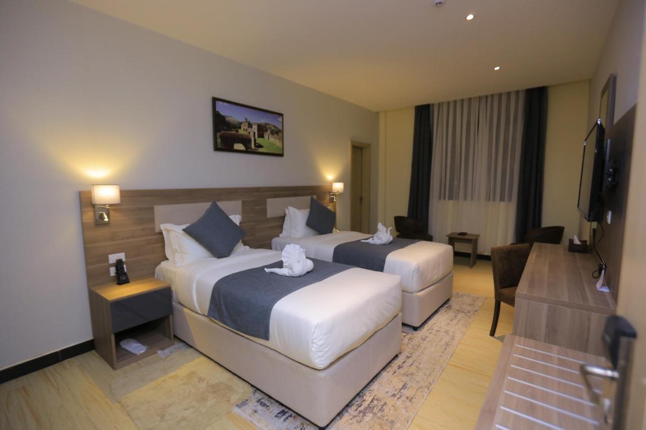Triple E Hotel And Spa Addis Abeba Esterno foto